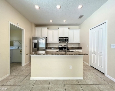 5625 R Laurel Cherry Avenue - Photo Thumbnail 13