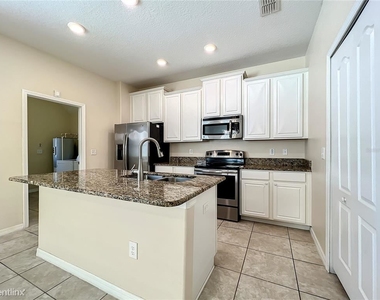 5625 R Laurel Cherry Avenue - Photo Thumbnail 12