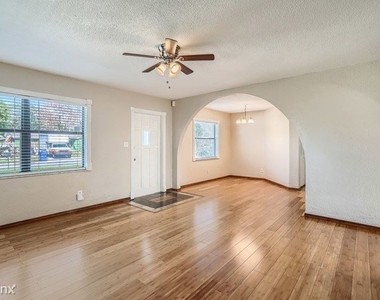 540 Florida Circle South Unit - Photo Thumbnail 5