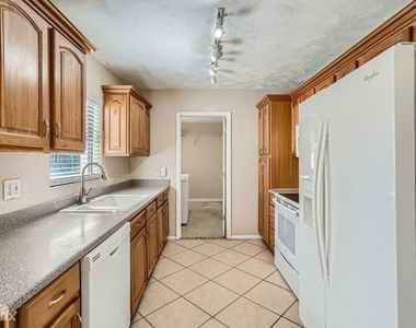 540 Florida Circle South Unit - Photo Thumbnail 2