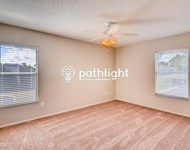 315 Suncrest Ct Unit - Photo Thumbnail 9