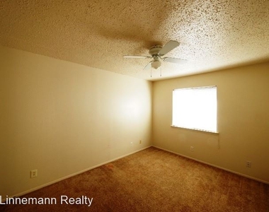 1101 Royal Crest Drive - Photo Thumbnail 5