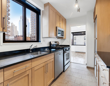 351 East 84th Street - Photo Thumbnail 1