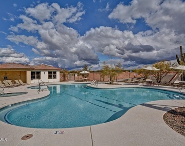 5100 E Rancho Paloma Drive - Photo Thumbnail 16