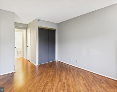 1600 N Oak St #703 - Photo Thumbnail 7