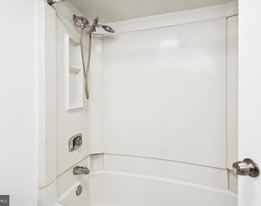 1600 N Oak St #703 - Photo Thumbnail 14