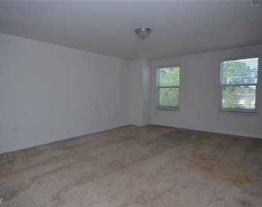 11403 R Warren Oaks Pl - Photo Thumbnail 17