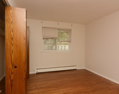 1040 W. Hollywood, Unit 203 - Photo Thumbnail 14