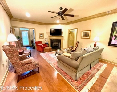 11110 Boardwalk Dr #38 - Photo Thumbnail 5