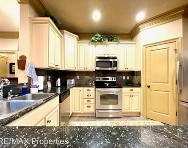 11110 Boardwalk Dr #38 - Photo Thumbnail 1