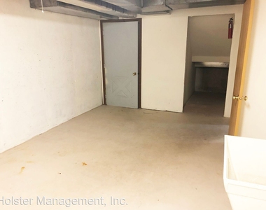 4-plex Located At 1801 Lenard Street - Photo Thumbnail 21