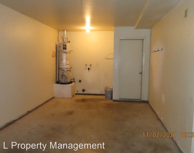 655 Woodcrest Dr. - Photo Thumbnail 27