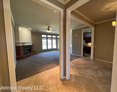 18005 Chestnut Oak Drive - Photo Thumbnail 2