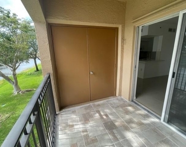 11650 Sw 2nd St - Photo Thumbnail 9