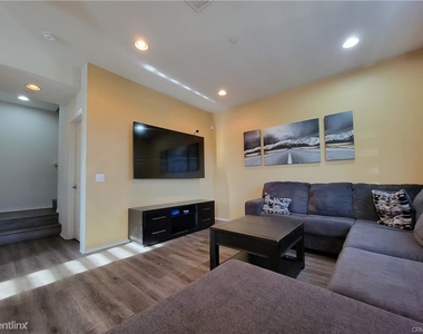 13130 Park Pl Unit 101 - Photo Thumbnail 8