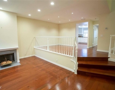 2300 Maple Ave Apt 205 - Photo Thumbnail 0