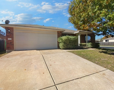 2232 Pearson Way - Photo Thumbnail 1