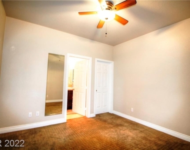 2502 Wellworth Avenue - Photo Thumbnail 10