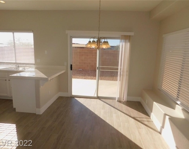 7075 Russell Ranch Avenue - Photo Thumbnail 3
