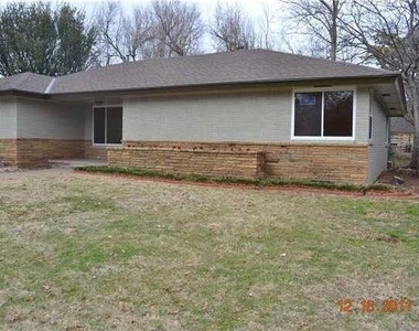 2437 Ashley Drive - Photo Thumbnail 13