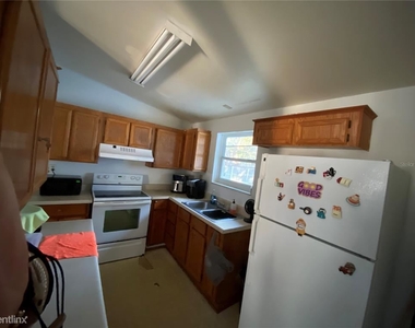 2614 R Pineway Drive - Photo Thumbnail 5