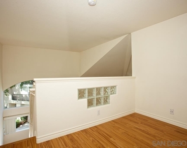 7254 Shoreline Dr - Photo Thumbnail 9