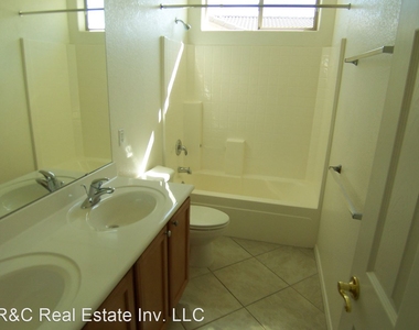 3022 E. Buena Vista Dr. - Photo Thumbnail 23