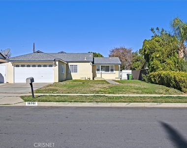 16701 Labrador Street - Photo Thumbnail 2