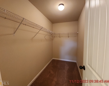 409 Louise Way - Photo Thumbnail 10