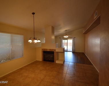 3619 W Sundial Place - Photo Thumbnail 4