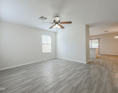 7990 W Caron Drive - Photo Thumbnail 1