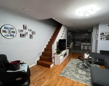 6362 Torresdale Avenue - Photo Thumbnail 3