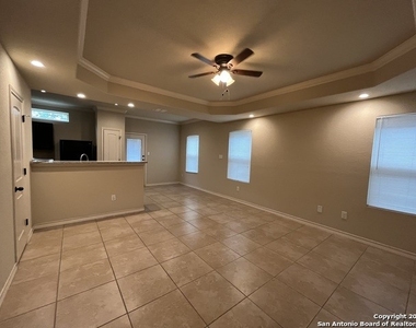 6634 Mia Way - Photo Thumbnail 1