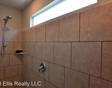 4503 Meadowland Pl - Photo Thumbnail 2