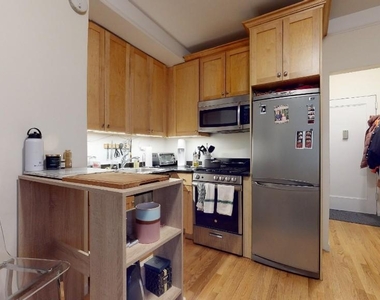 117 West 13th Street - Photo Thumbnail 0