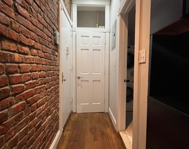 246 Mott Street - Photo Thumbnail 6