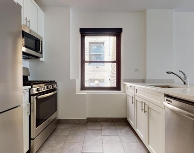 412 East 55th Street - Photo Thumbnail 6