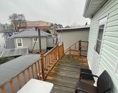 82 Garfield Ave - Photo Thumbnail 9