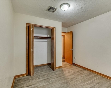 1518 E Boyd Street - Photo Thumbnail 29