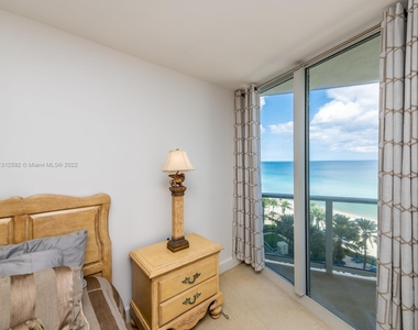 19333 Collins Ave - Photo Thumbnail 21