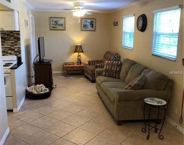 14715 Gulf Boulevard - Photo Thumbnail 2