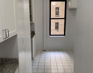 115 East 92nd Street - Photo Thumbnail 2