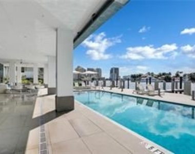 435 Bayshore Dr Unit 800 - Photo Thumbnail 2