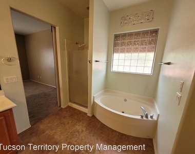 9034 S. Old Oak Ct. - Photo Thumbnail 25