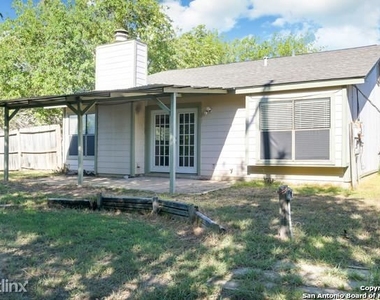 6042 R Les Harrison Dr - Photo Thumbnail 4