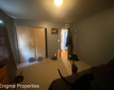 5169 N Hollywood Ave - Photo Thumbnail 15