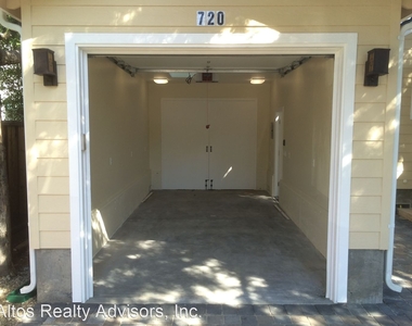 720 Lytton Avenue - Photo Thumbnail 10