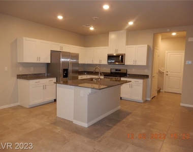 5312 Appledale Street - Photo Thumbnail 7