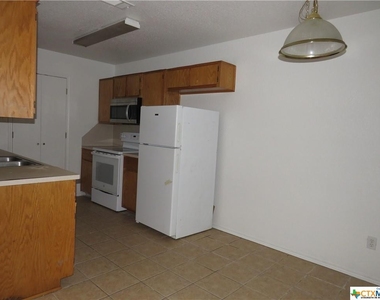 2707 Alma Drive - Photo Thumbnail 4