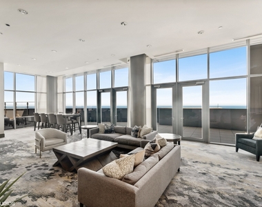 600 N Lake Shore Drive - Photo Thumbnail 22